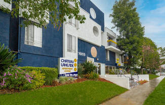 Welcome to Chateau Lakeside Apartments