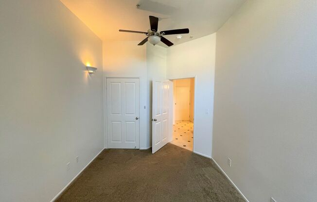 1 bed, 1 bath, 618 sqft, $1,900, Unit 1073 #104