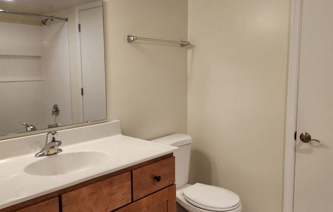 2 beds, 2 baths, 1,180 sqft, $1,965, Unit WI170H4