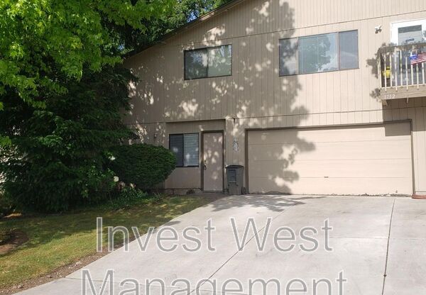 1714 SE 145 CT