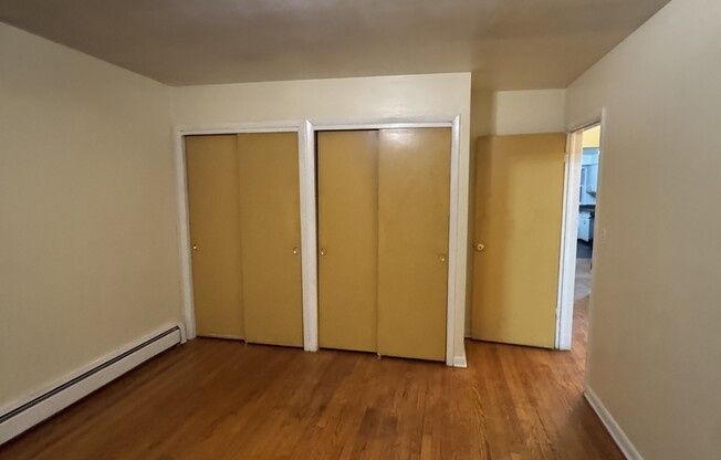 7528 N CLAREMONT AVE