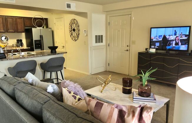 1 bed, 1 bath, 856 sqft, $1,170, Unit 0812