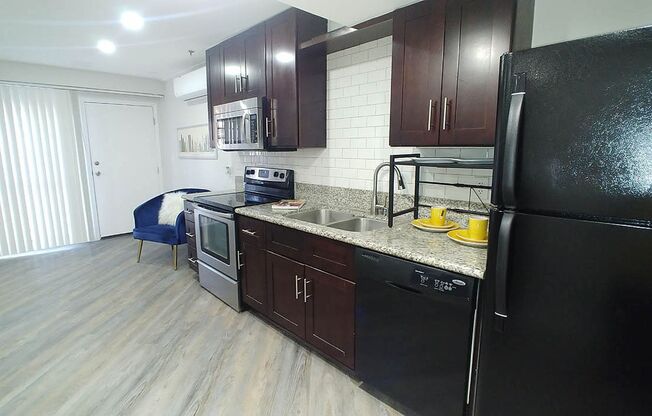 Studio, 1 bath, 471 sqft, $1,895, Unit 100