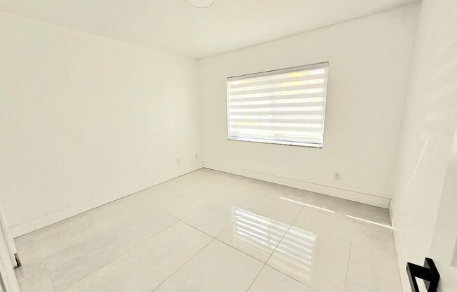 7304 WESTWOOD DR TAMARAC, FL 33321