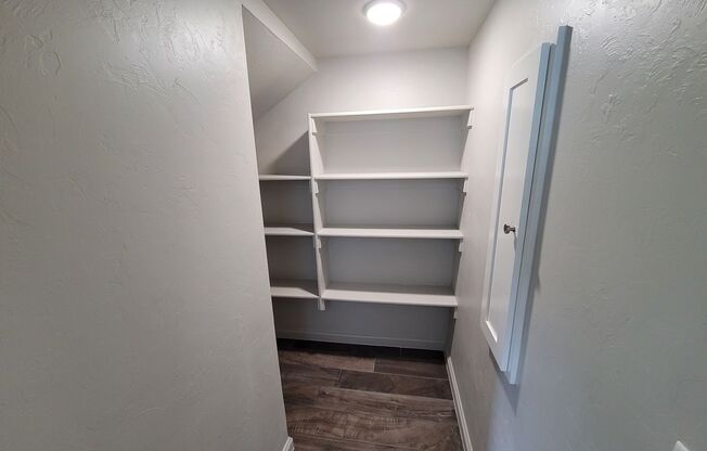3 beds, 2.5 baths, 1,756 sqft, $1,950, Unit 16124 - 6