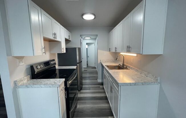 1 bed, 1 bath, 605 sqft, $1,425, Unit Unit 13