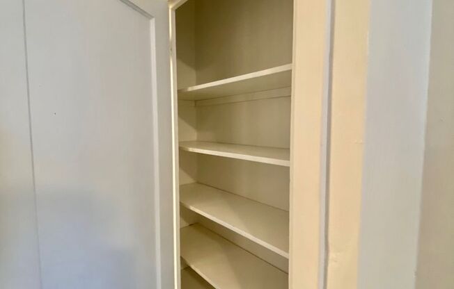 1 bed, 1 bath, 335 sqft, $1,350, Unit 207