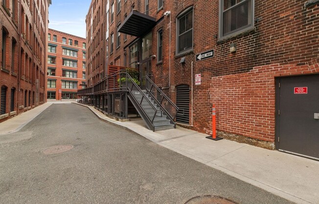 1 bed, 1 bath, 590 sqft, $3,200, Unit 506