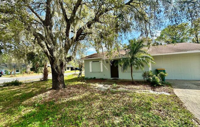 Charming 3-Bedroom Home with a Spacious Backyard – Available Now!