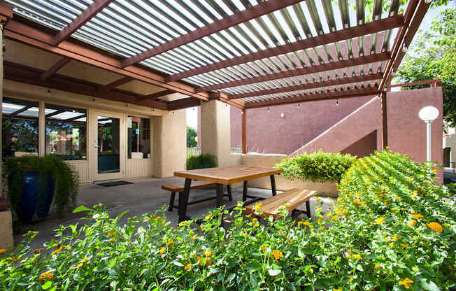 Picnic Area at Zona Verde Apartments in Tucson Arizona