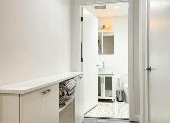 1 bed, 1 bath, 721 sqft, $3,775, Unit 313