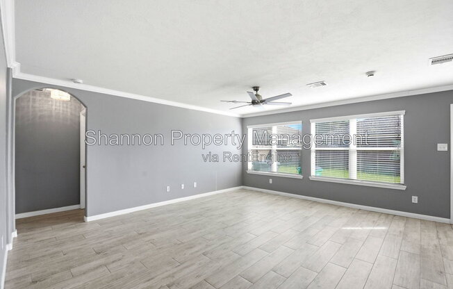 21103 N VLY CT