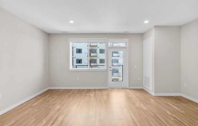 Studio, 1 bath, 548 sqft, $1,940, Unit 608