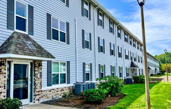 1 bed, 1 bath, 550 sqft, $1,399, Unit 808-11-304E