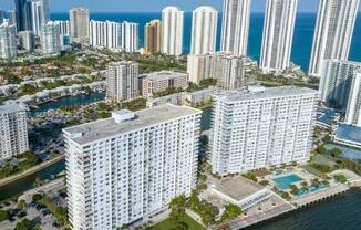 300 Bayview Dr