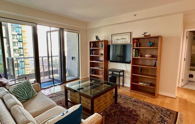2 beds, 2 baths, 1,315 sqft, $4,500