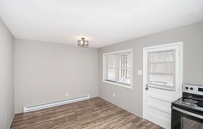 2 beds, 1 bath, 900 sqft, $1,295, Unit 2726