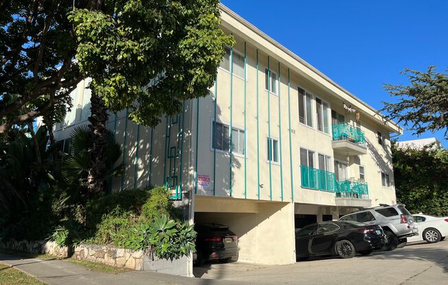 Washington Apartments...Prime Westside Location! CALL NOW!