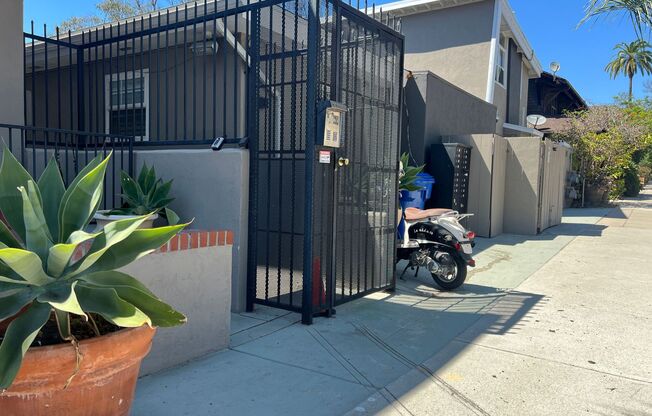 2 beds, 2 baths, 1,200 sqft, $3,995, Unit 3104 E