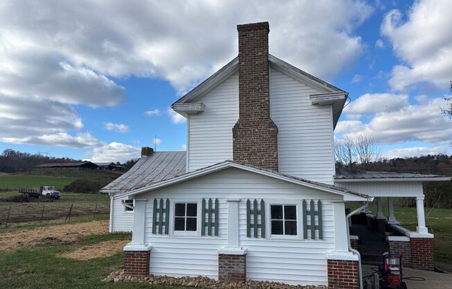 3 Bedroom / 2 Bath Home Bluff City TN