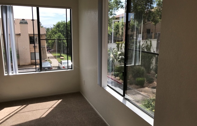 2 beds, 2 baths, 900 sqft, $2,200, Unit 36
