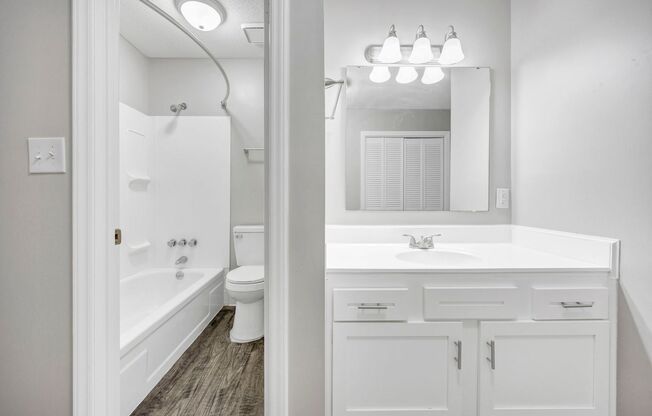 2 beds, 2 baths, 946 sqft, $1,190, Unit 807G