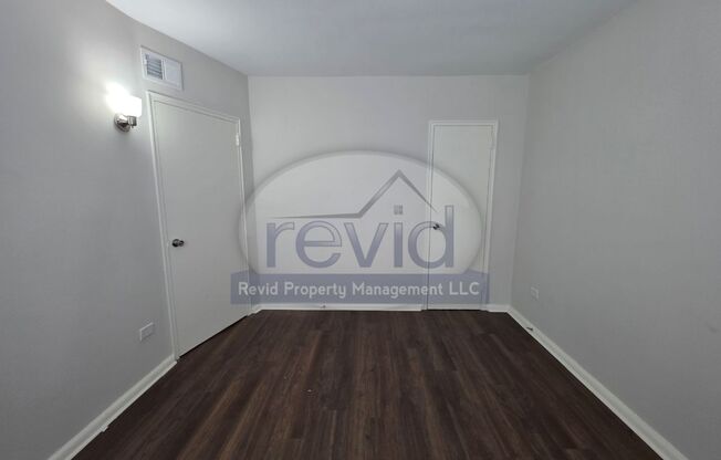 2 beds, 1 bath, 752 sqft, $995, Unit 1301-4