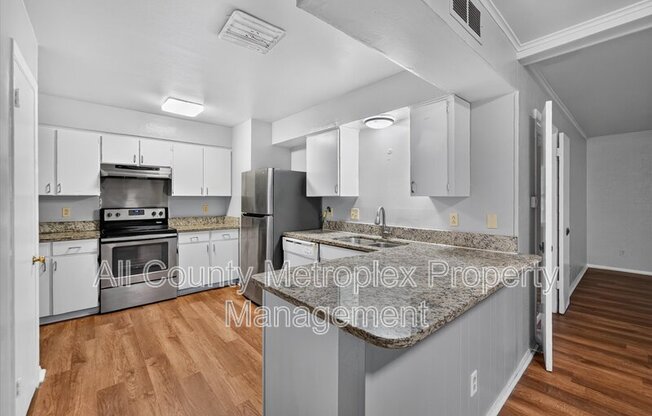 7948 HABERSHAM LN