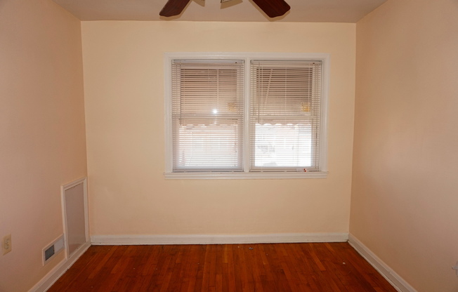 2 beds, 1.5 baths, $1,660