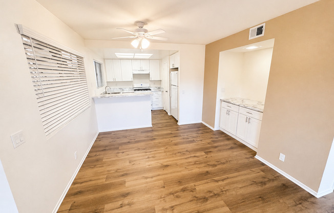 2 beds, 2 baths, 993 sqft, $2,485, Unit 13