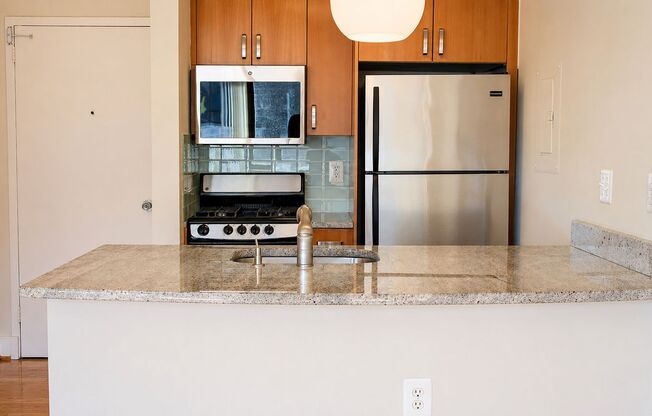 Studio, 1 bath, 460 sqft, $2,900, Unit 0607