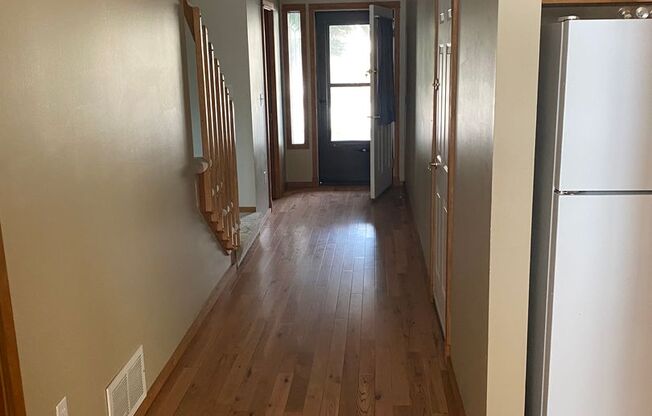 1712 W Olive