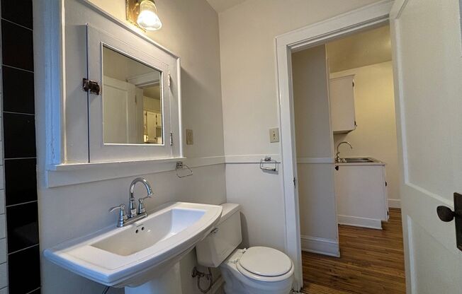 Studio, 1 bath, 455 sqft, $949, Unit 108