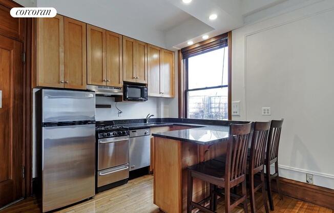 1 bed, 1 bath, $4,250, Unit 1014