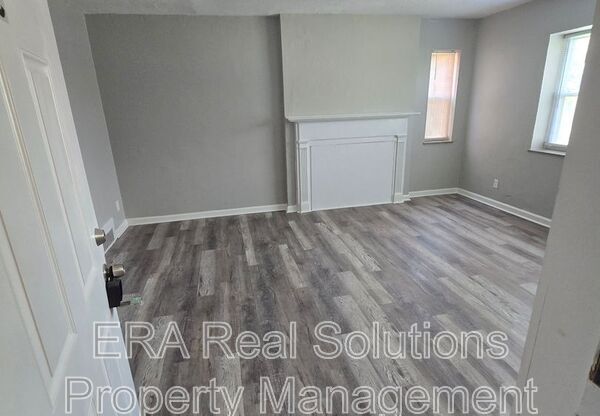 987 LILLEY AVE