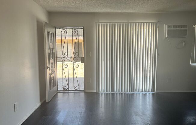 1 bed, 1 bath, 675 sqft, $1,675, Unit 14