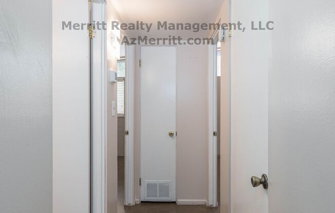 2 beds, 1 bath, 800 sqft, $1,195