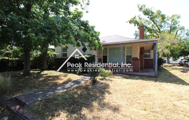 Charming 3bd/1ba North Sacramento Home