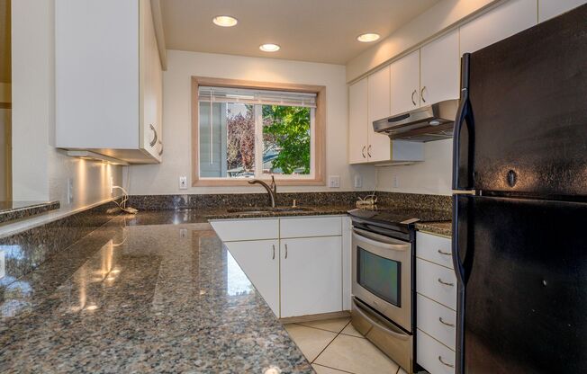 Roomy 2 Bedroom Townhome in Quaint Community!