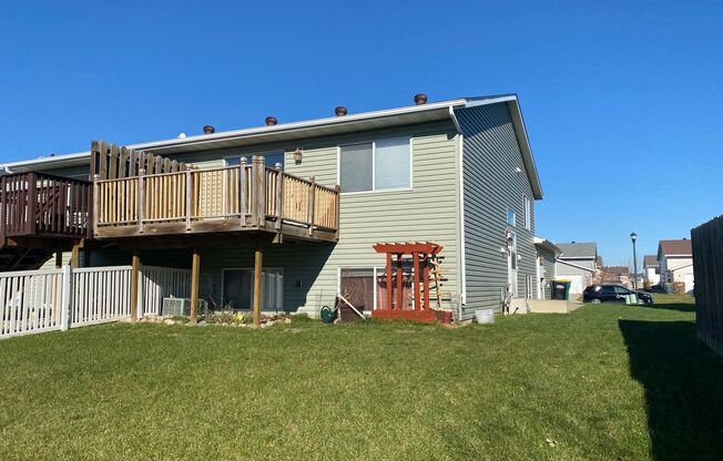 3 beds, 2 baths, $1,795