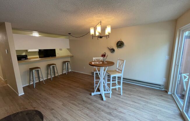 2 beds, 1.5 baths, $2,550, Unit # B 9