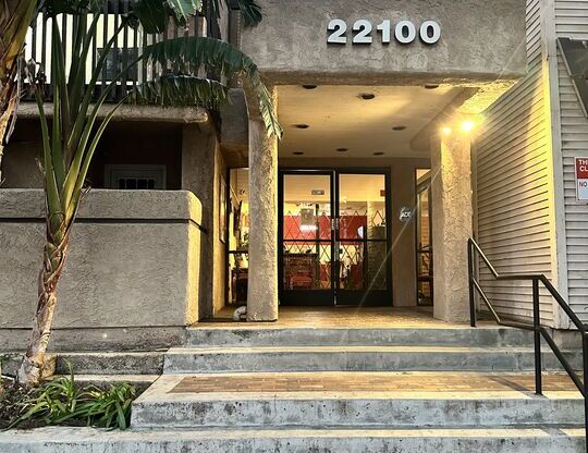 2 beds, 2 baths, 883 sqft, $2,900, Unit 301A