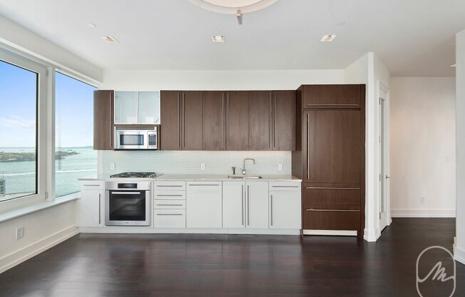 2 beds, 2 baths, $7,300, Unit 15H