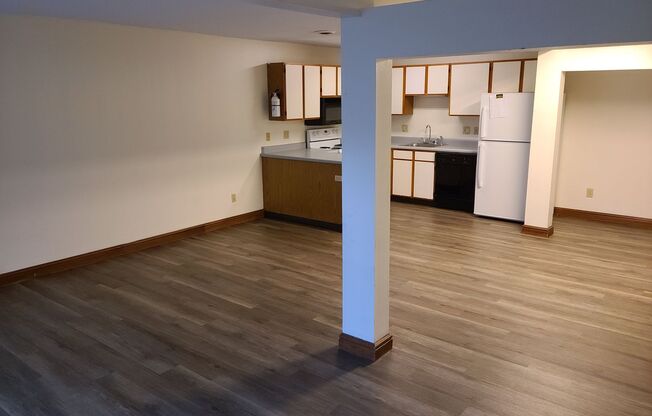 3 beds, 2 baths, $1,500, Unit 1