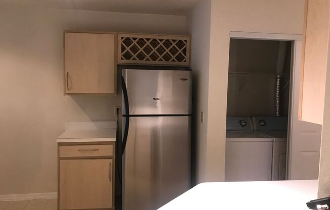 3 beds, 2 baths, 1,419 sqft, $1,750, Unit 817