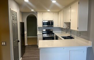 3 beds, 2 baths, $3,350, Unit UNIT 81