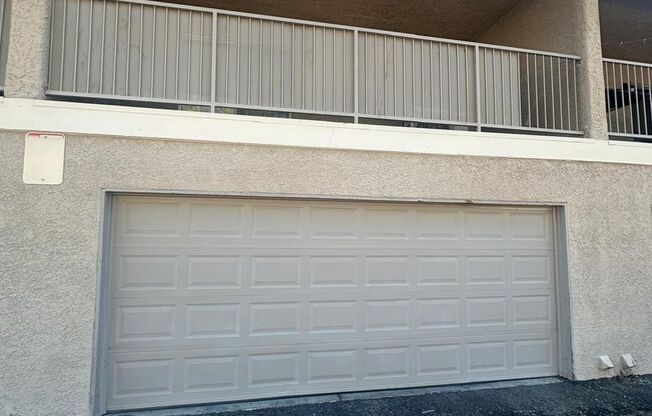 Beautiful Townhouse 2 Bedrooms 1 1/2 Baths Newly Renovated!!! WONT LAST LONG!!