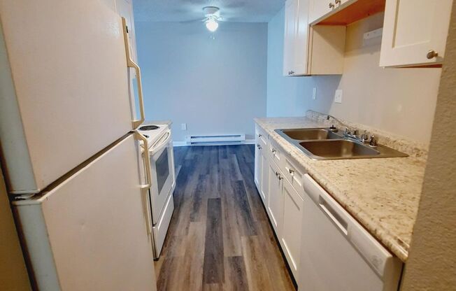 SUNDANCER APARTMENTS
