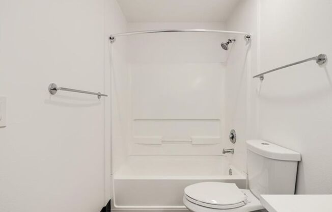 1 bed, 1 bath, 660 sqft, $1,600, Unit 404