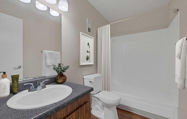 1 bed, 1 bath, 600 sqft, $949